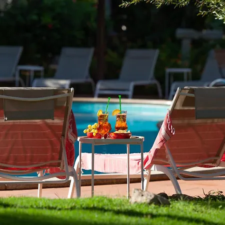 Hotel Nora Club & Pula