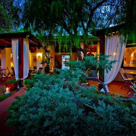 Nora Club & Hotel