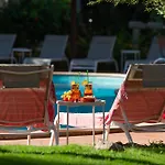 Hotel Nora Club & Pula