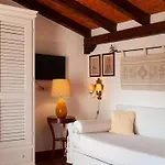 Hotel Nora Club & Pula