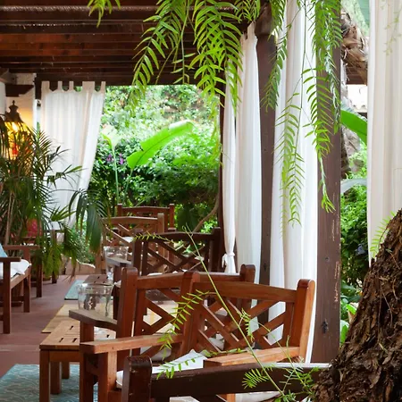 Nora Club & 호텔 4*