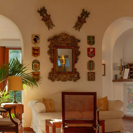 Nora Club & Hotel