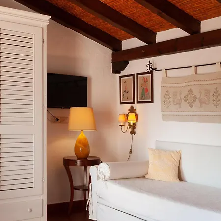 Hotel Nora Club & Pula