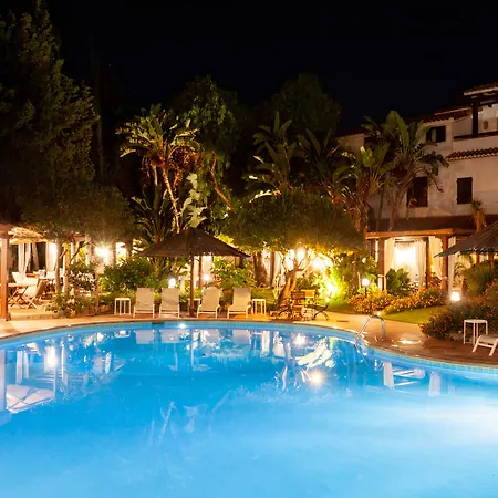 호텔 Nora Club & 풀라