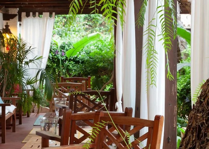 Nora Club & Hotel 4*