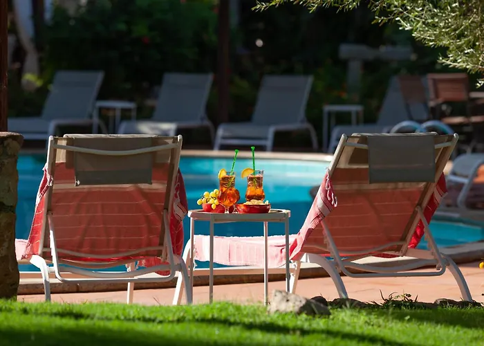 Hotel Nora Club & Pula