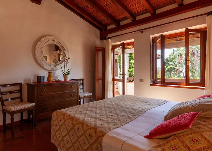 Hotel Nora Club & Pula