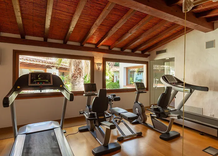 Nora Club & Hotel 4*