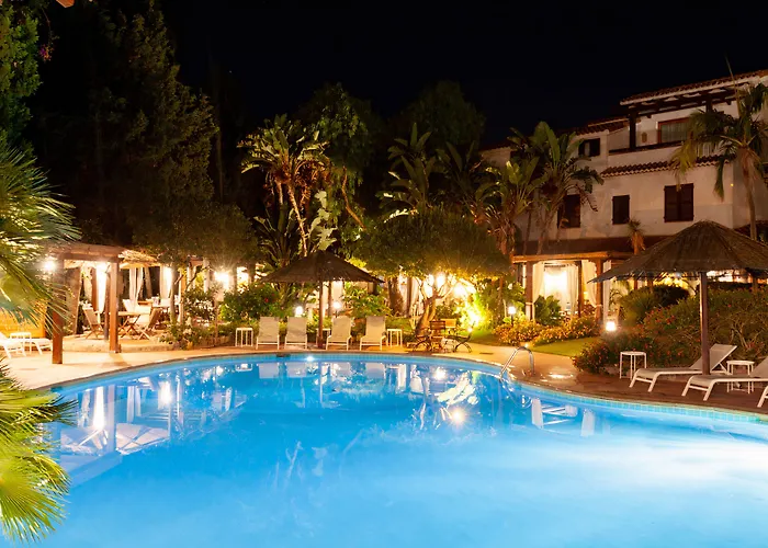 Hotel Nora Club & Pula